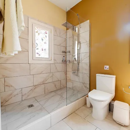 Kamaritis, Private Pool View