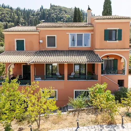 Kamaritis, Private Pool View