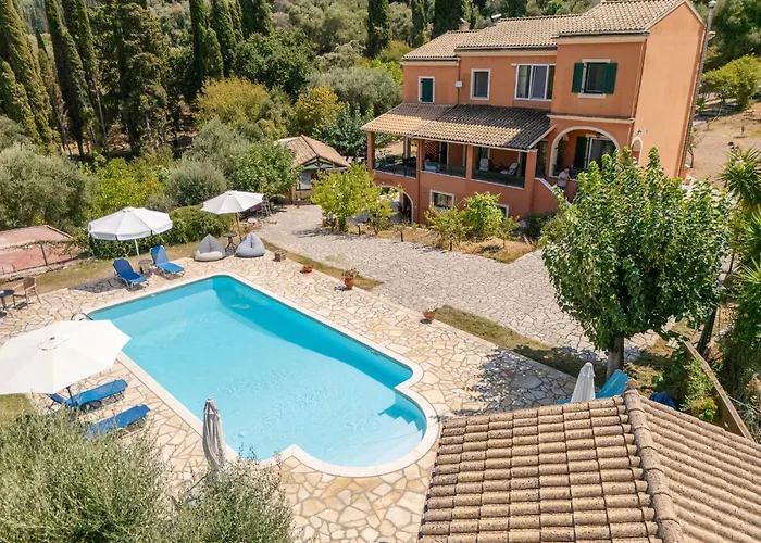 Kamaritis, Private Pool View