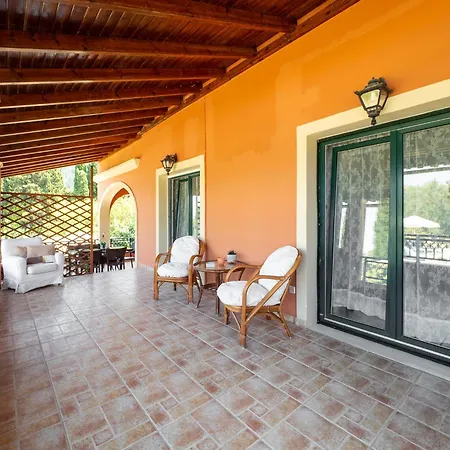 Kamaritis, Private Pool View