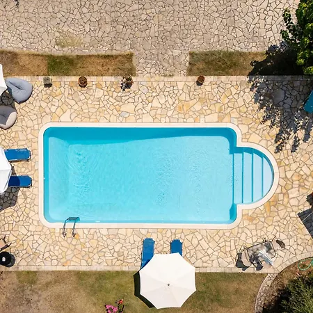 Kamaritis, Private Pool View Апартаменты