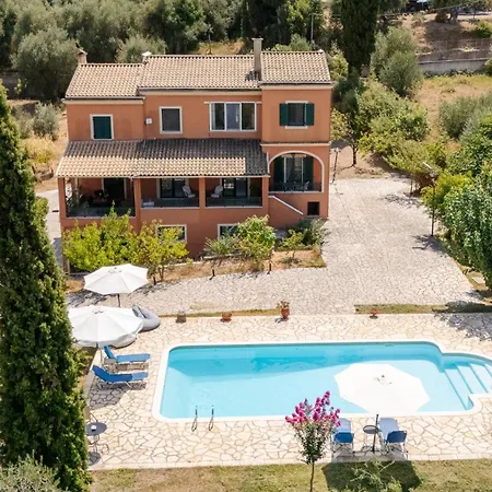 Kamaritis, Private Pool View Апартаменты *