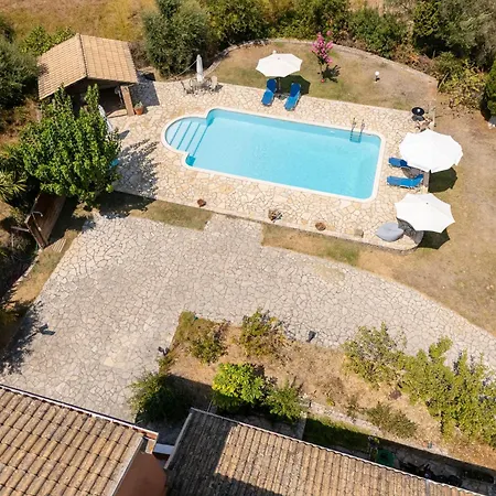 아파트 Kamaritis, Private Pool View